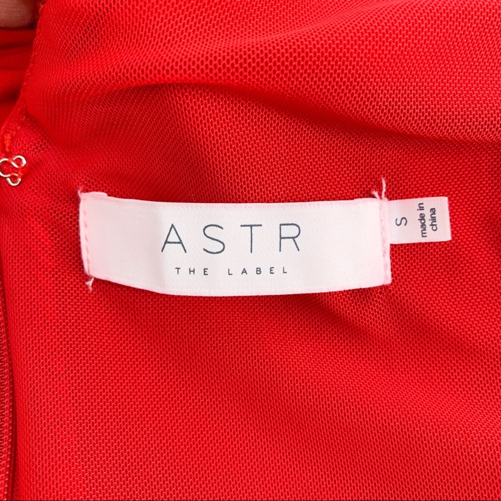 ASTR THE LABEL Formal Red Dress / Gown; Twist Front V-neck Size S - Picture 12 of 15